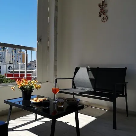 Aux 4 Bleutees Apartment *